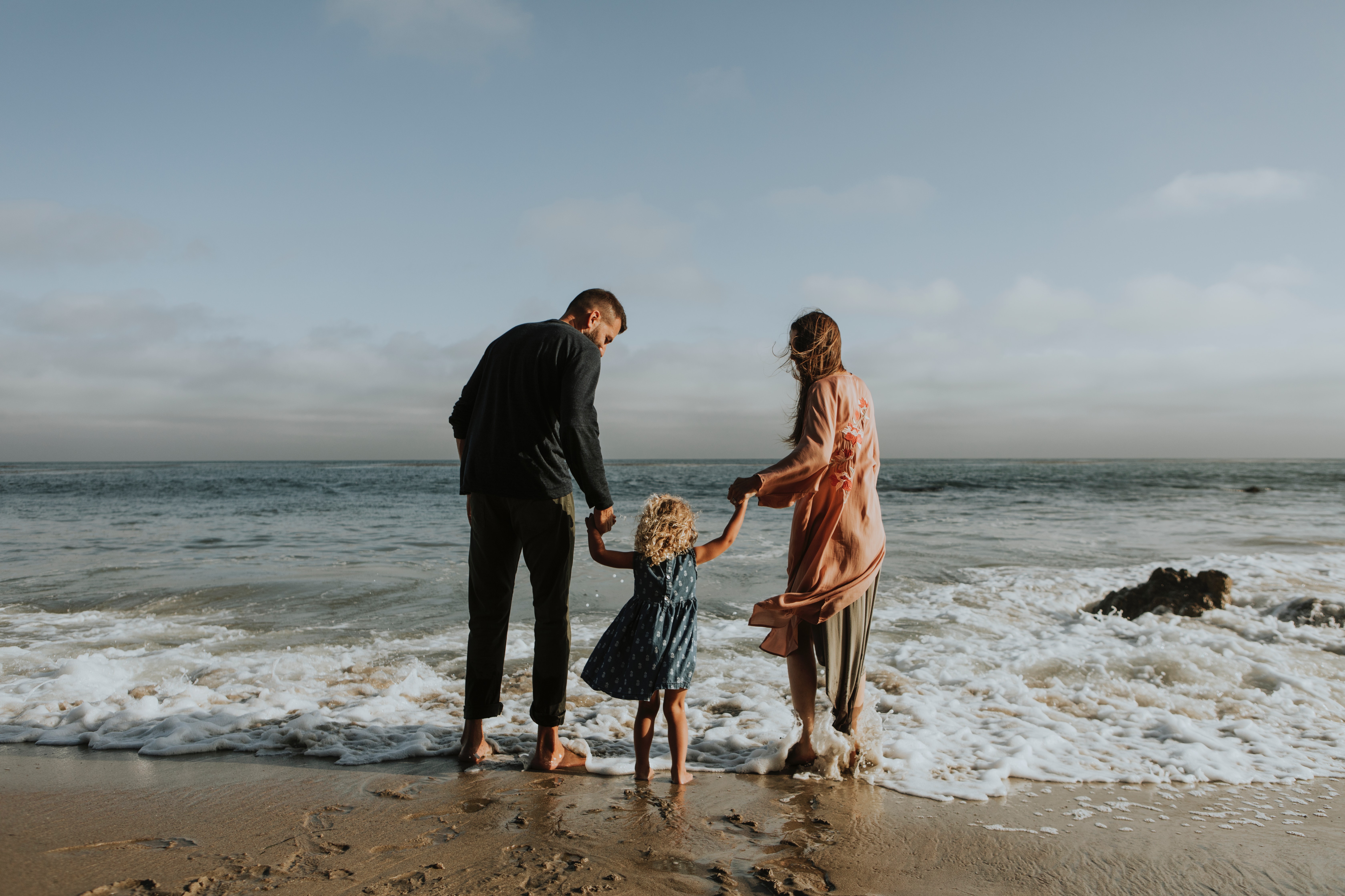 barefoot-beach-cheerful-1574653