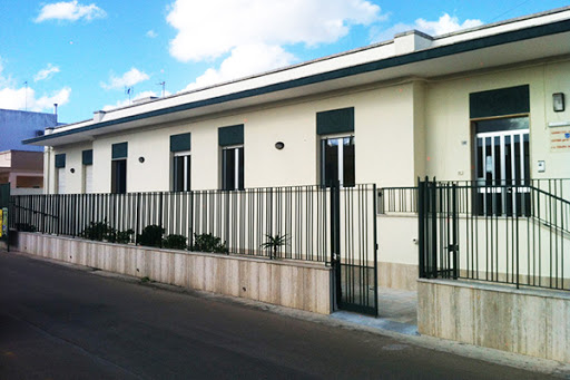 anziani muro
